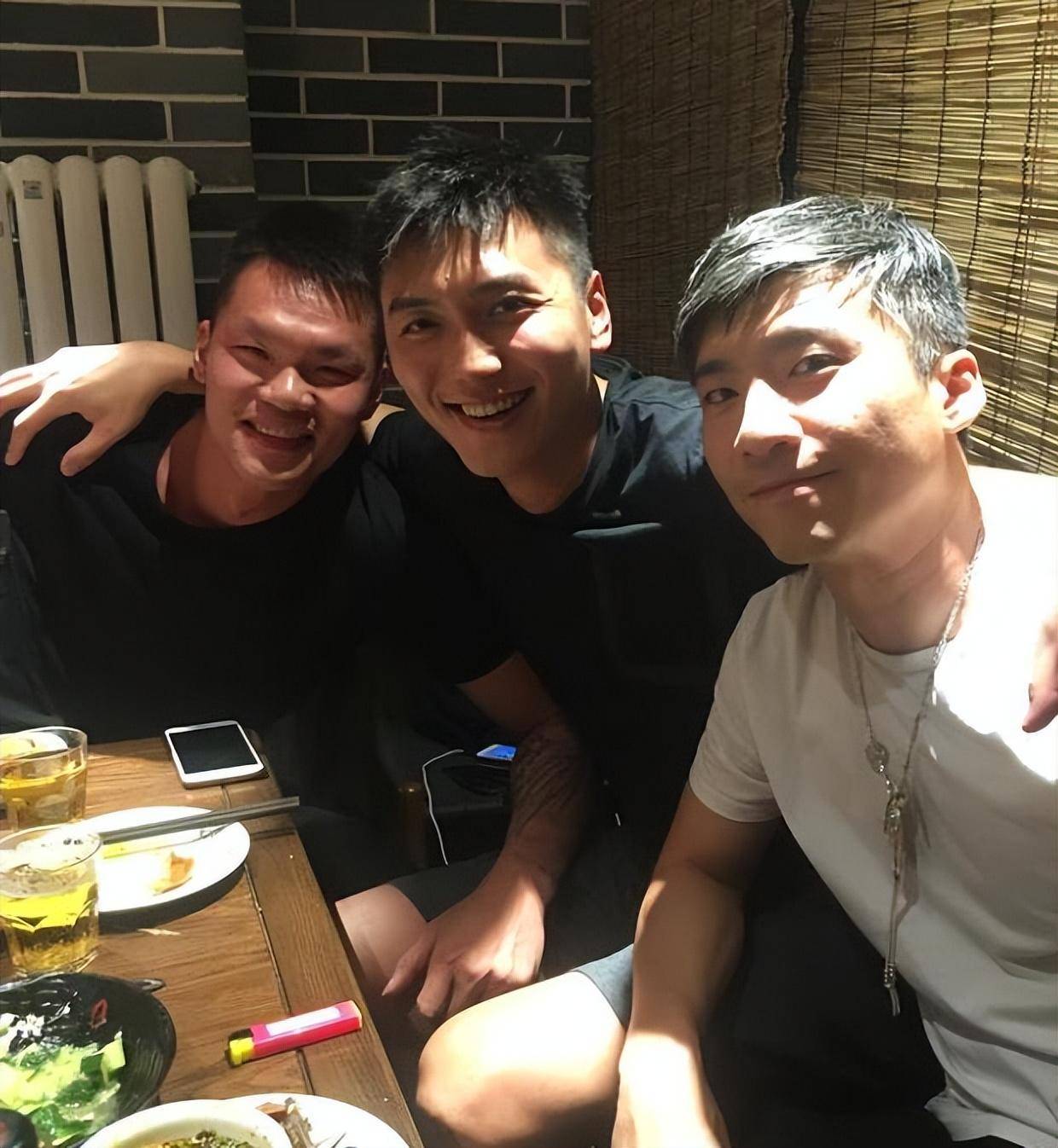 男篮往事之巩晓彬聪明姚明大郅青涩背后_山东男篮_篮球_麦克勒莫