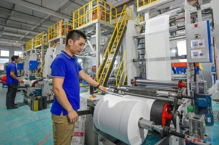 吹膜工招聘信息 招涂油工月薪7000包吃住_工作_山东_地点