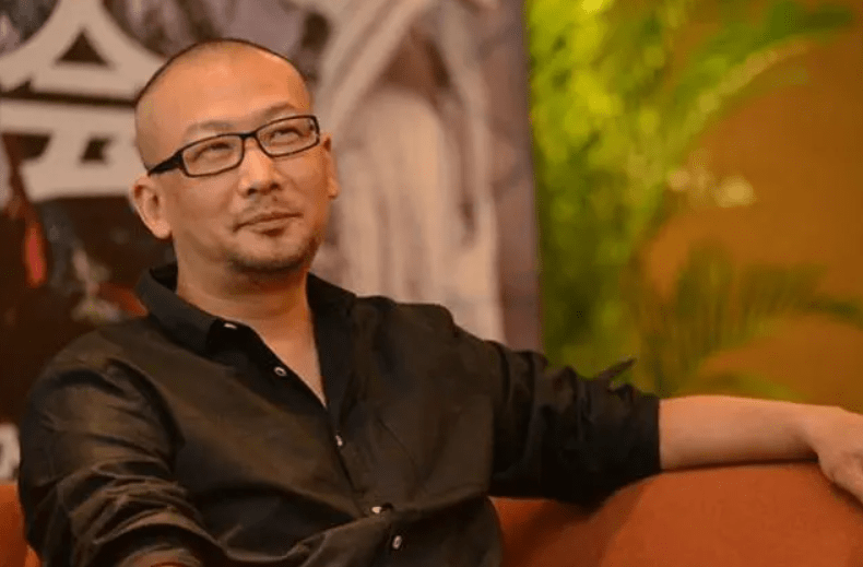 管虎与梁静茹离婚不官宣!小三气急逼宫,男方背手鞠躬先烈被骂惨