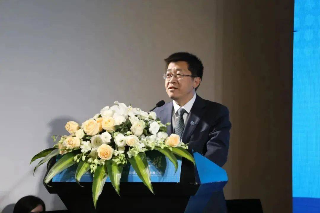 崇礼区委副书记,政府区长赵赞代表区委,区政府对出席此次论坛的嘉宾