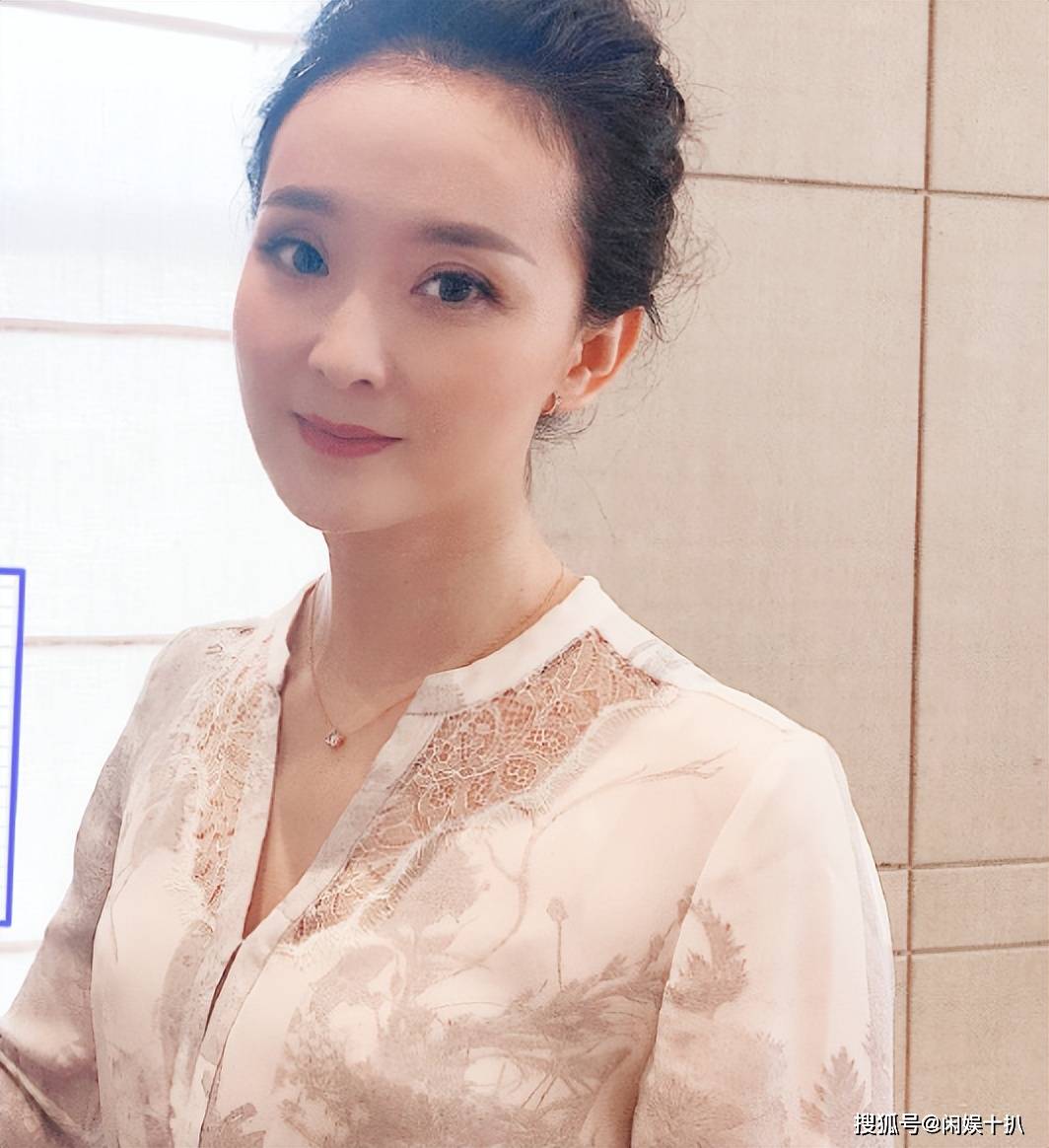 在爱情和亲情的滋润下,王艳的生活是十分幸福的,这从她红光满面的状态