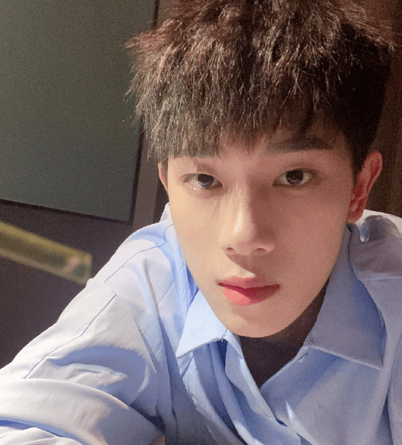 好友力挺被嘲,于正发绿茶照又发长文_网友_肖战_明星