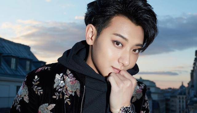 黄子韬自曝内衣颜色,周冬雨听到不仅没脸红,回答让大家都笑喷了_性格