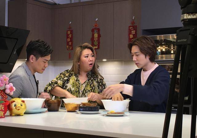 蔡瀚亿笑言平时在家中只负责洗碗,其他都是太太负责,是个幸福男人
