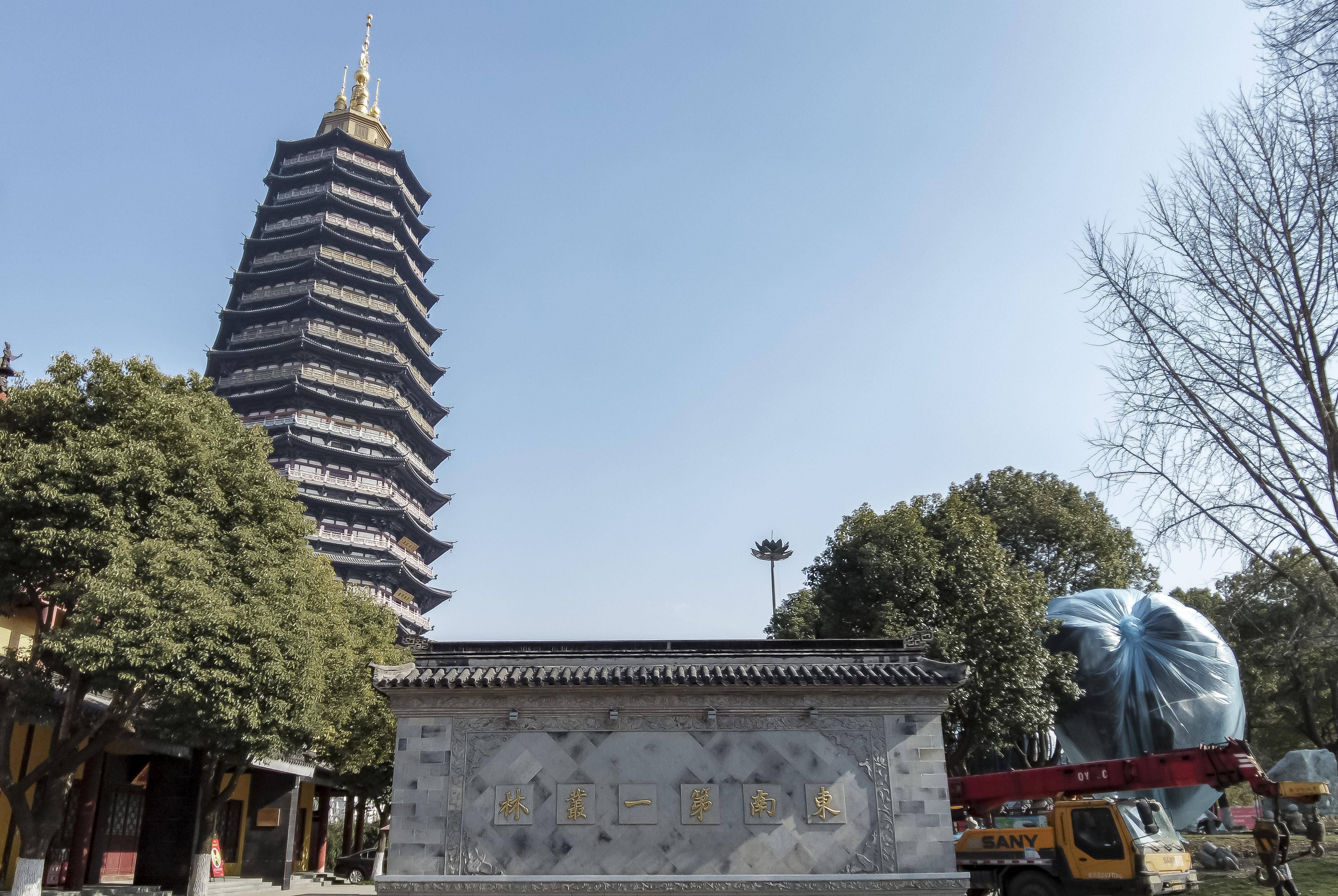 宁波天童寺并称为《中国禅宗四大丛林》的存在,天宁禅寺已有一千多年