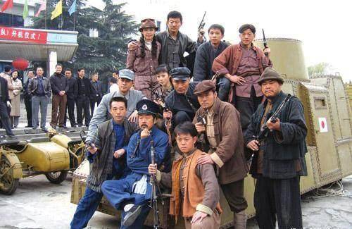 《铁道游击队》,三人分别饰演铁道游击队八大金刚中的黄二喜,彭亮和