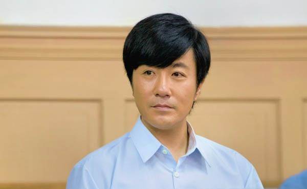 三位哥哥都很照顾他,并且让他叫自己叔叔,于是,就有了大叔,二叔,三叔