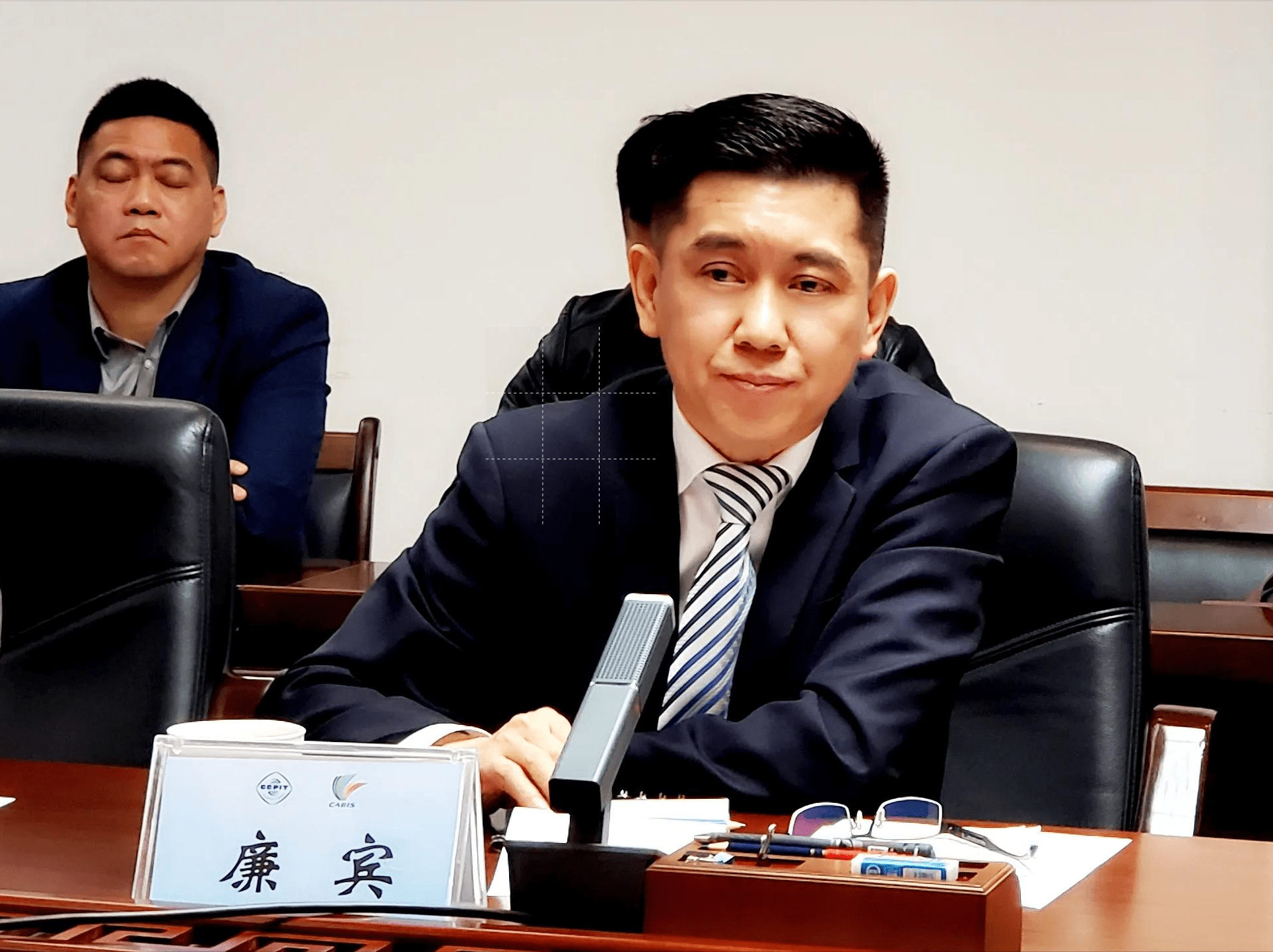 陈作军广西·中国-东盟企业俱乐部执行秘书长 郑点参观中国-东盟商务