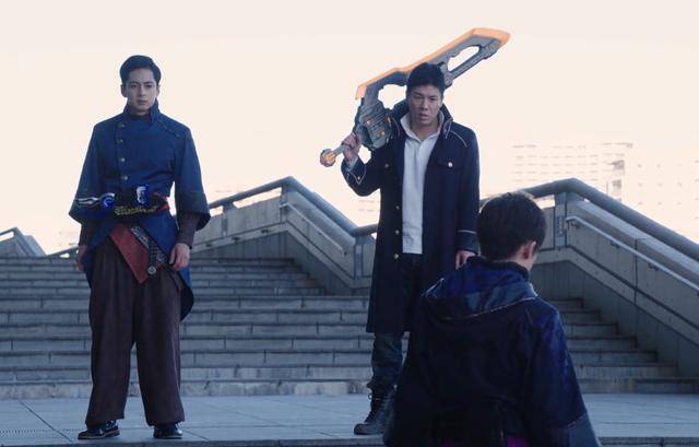 假面骑士圣刃22话飞羽真身体残破不堪最强米吉多打造