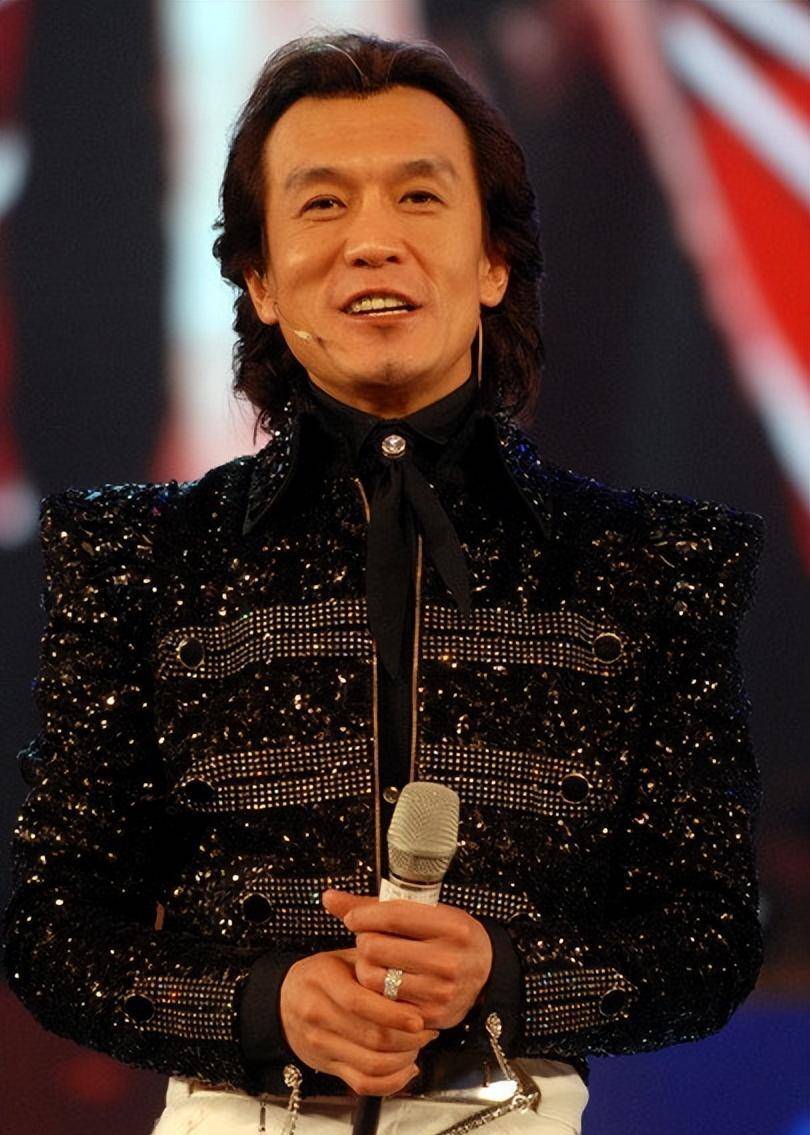 主持人李咏的童话爱情,和他选择葬在美国的真相_音乐_父亲_北京广播