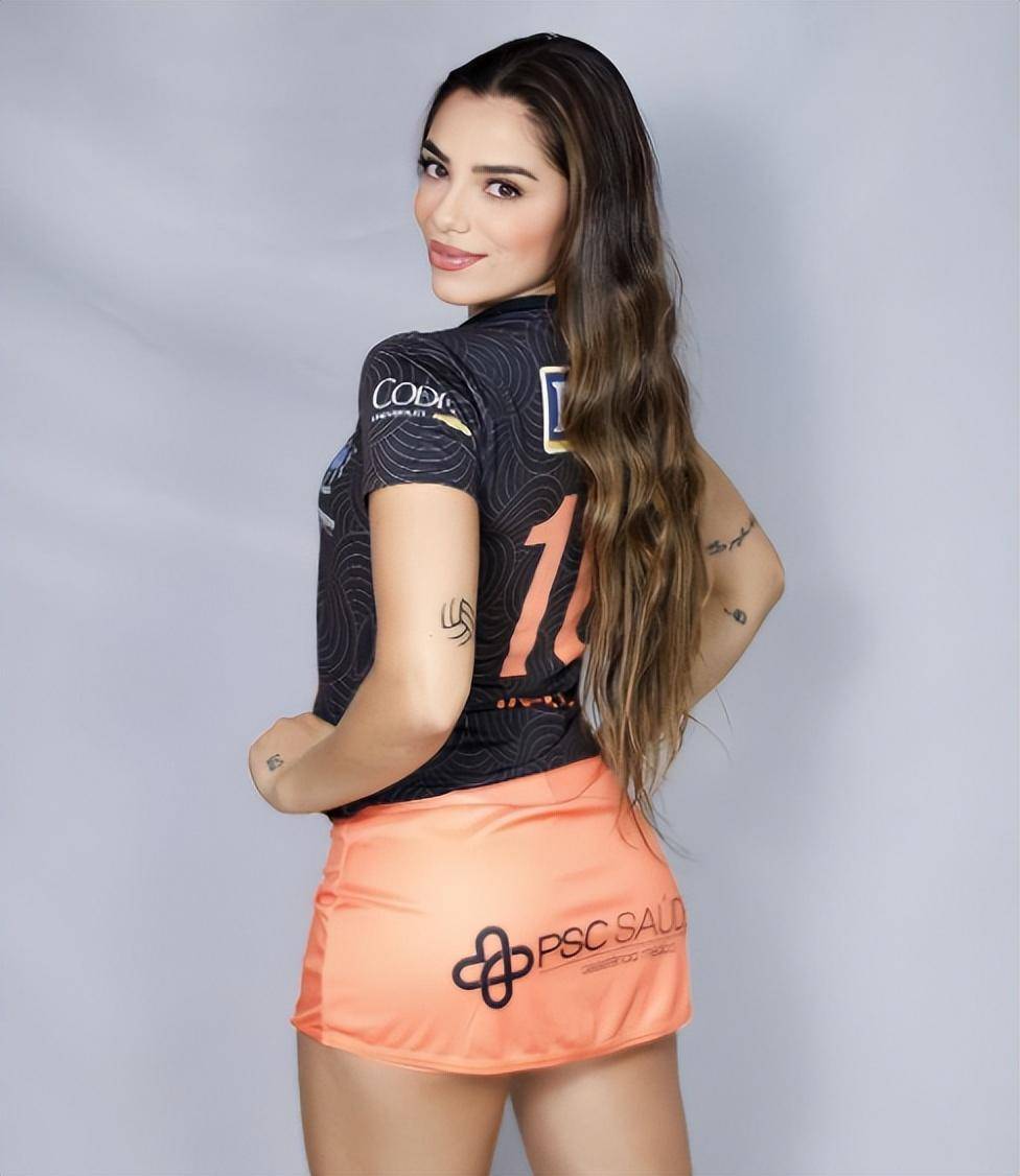 两位火辣排球手和内马尔备受瞩目_阿尔维斯_kialves_巴西