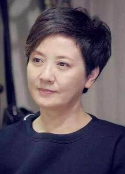 她凭《红楼梦》中的一角爆红,一生未生育,如今60岁成这样_邓婕_张国立