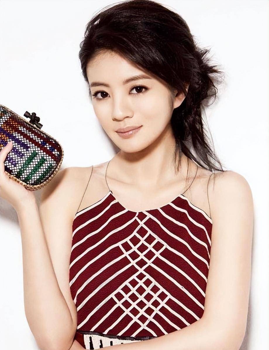 安以轩老公被捕后首发言,情绪激动称不知情,安以轩未到场疑不合