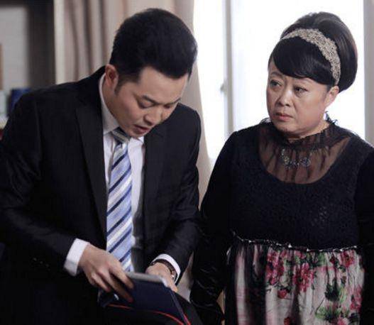 她一婚嫁小14岁老公,二婚6年后又传婚姻,今三婚再嫁小28岁富豪_张海燕