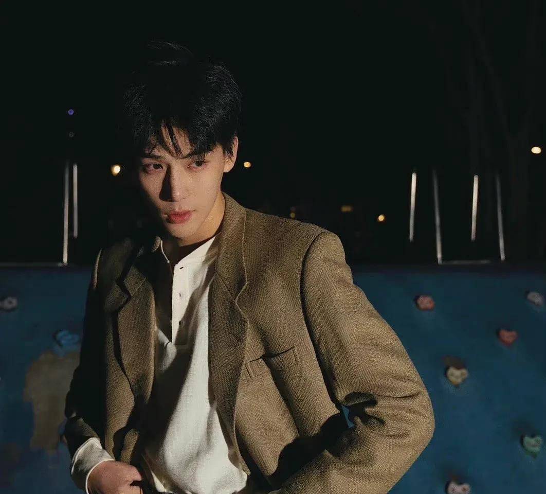 娱乐圈小鲜肉收割机,与年纪最小绯闻男友年龄差近8岁_金晨_邓伦_关系