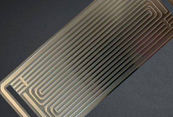 电池电堆组合而成,而燃料电池电堆是燃料电池的最核心部分,主件膜电极