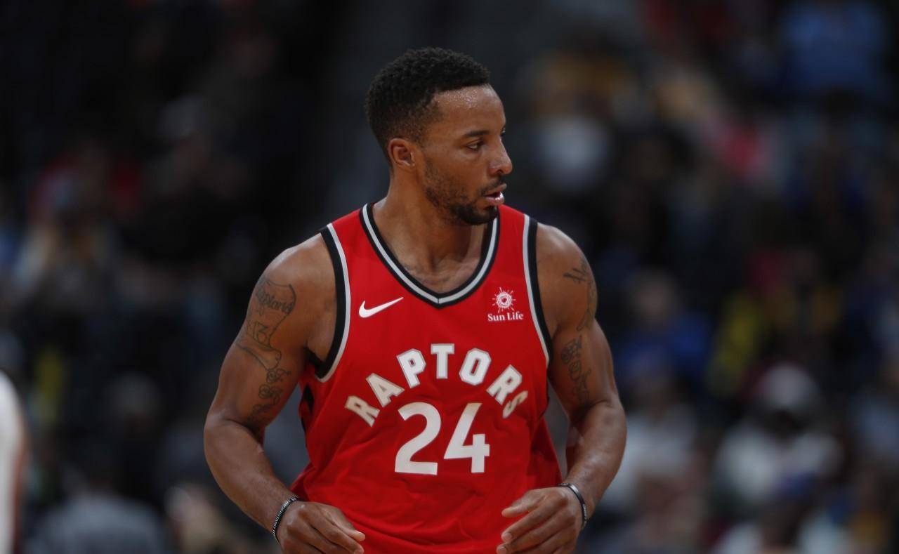 悄然进步爆发光彩,鲍威尔成猛龙新希望_三分球_球员_投篮