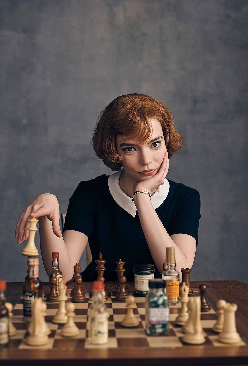 《女王的棋局》:这才是大女主剧正确的观影模式,全程g点_贝丝·哈蒙