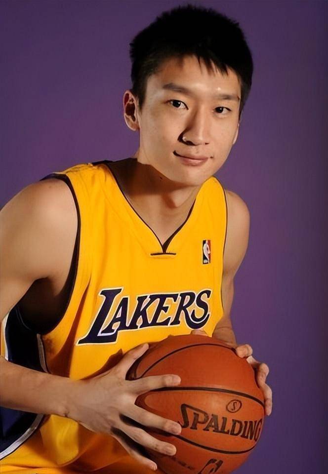 "篮球名将"孙悦:两次拒绝国家队,女友老婆都是名模_北京_奥神队_业余