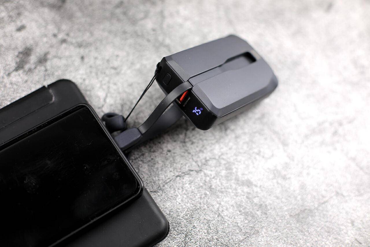 外出携带方便,电量担待,ZLOS迷你充电宝试用体验