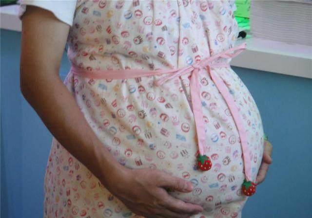 孕期出现这3种疼痛感,最容易让孕妈误会,尤其第二种_胸部_肚子_孩子