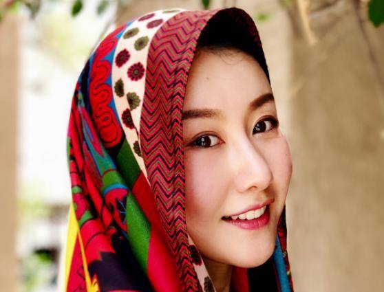 对方曾获世界小姐亚军,网友:比马蓉强_冯清_连孩子_身份