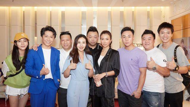 31岁释小龙近照曝光,漂亮成功身材超有型,后退发际线令人担忧_小时候