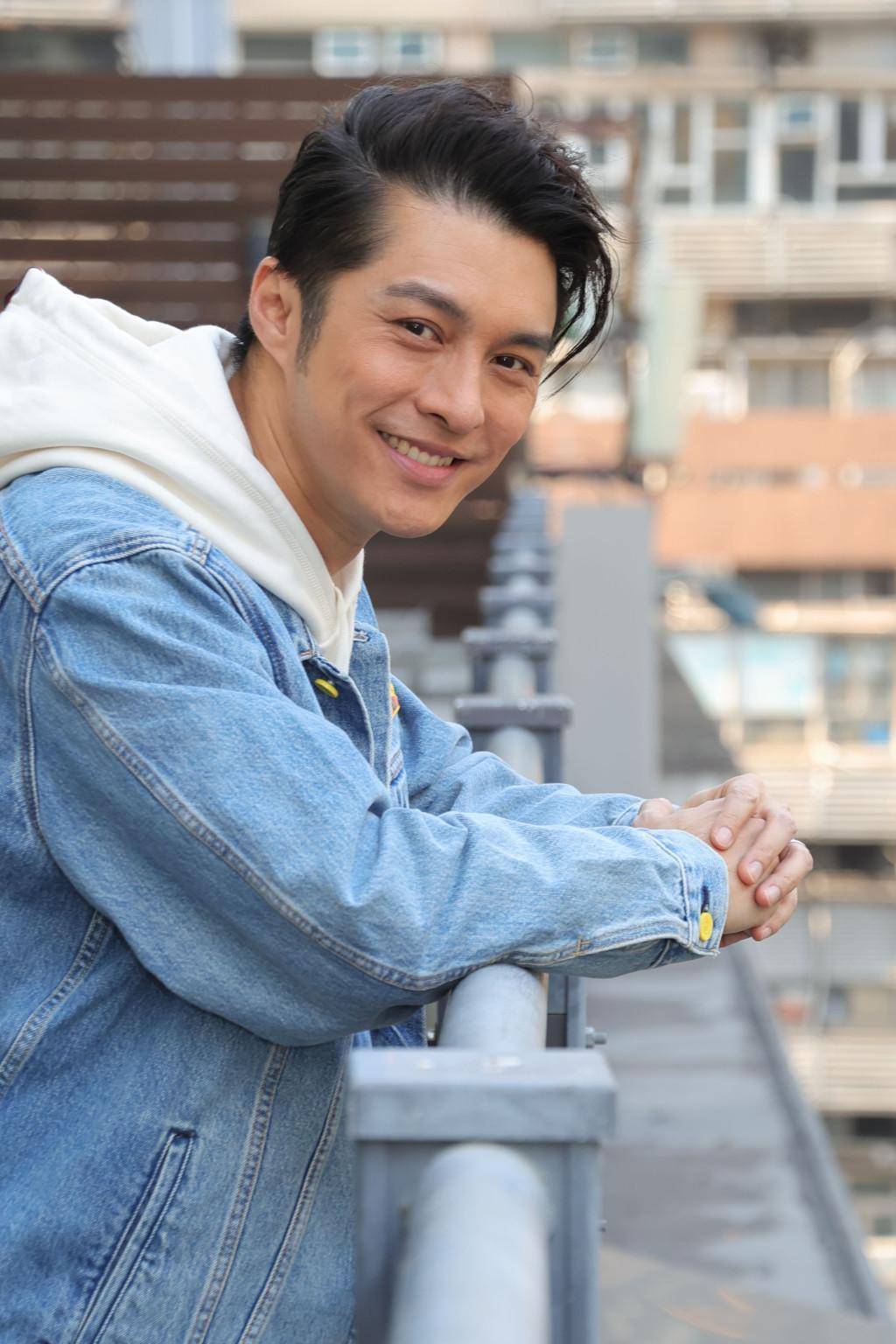 知名港星离巢tvb北上拍戏,承诺老婆不会闹绯闻,警惕当劣质艺人_黄嘉乐