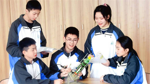 四川天府新区香山中学(华阳中学香山校区)招聘啦!_教育_成长_成都市