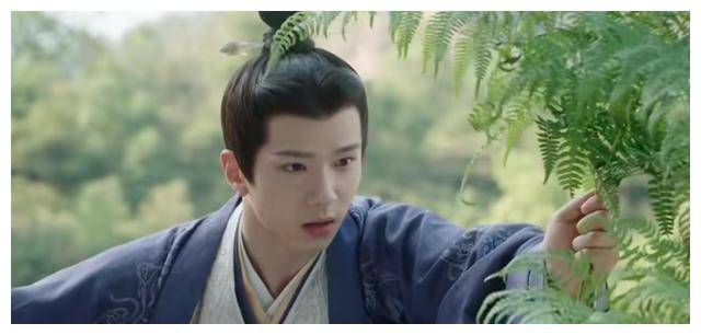 给女方挑选情趣内衣,却嫌弃对方体毛重_张晓晗_埃文_网友