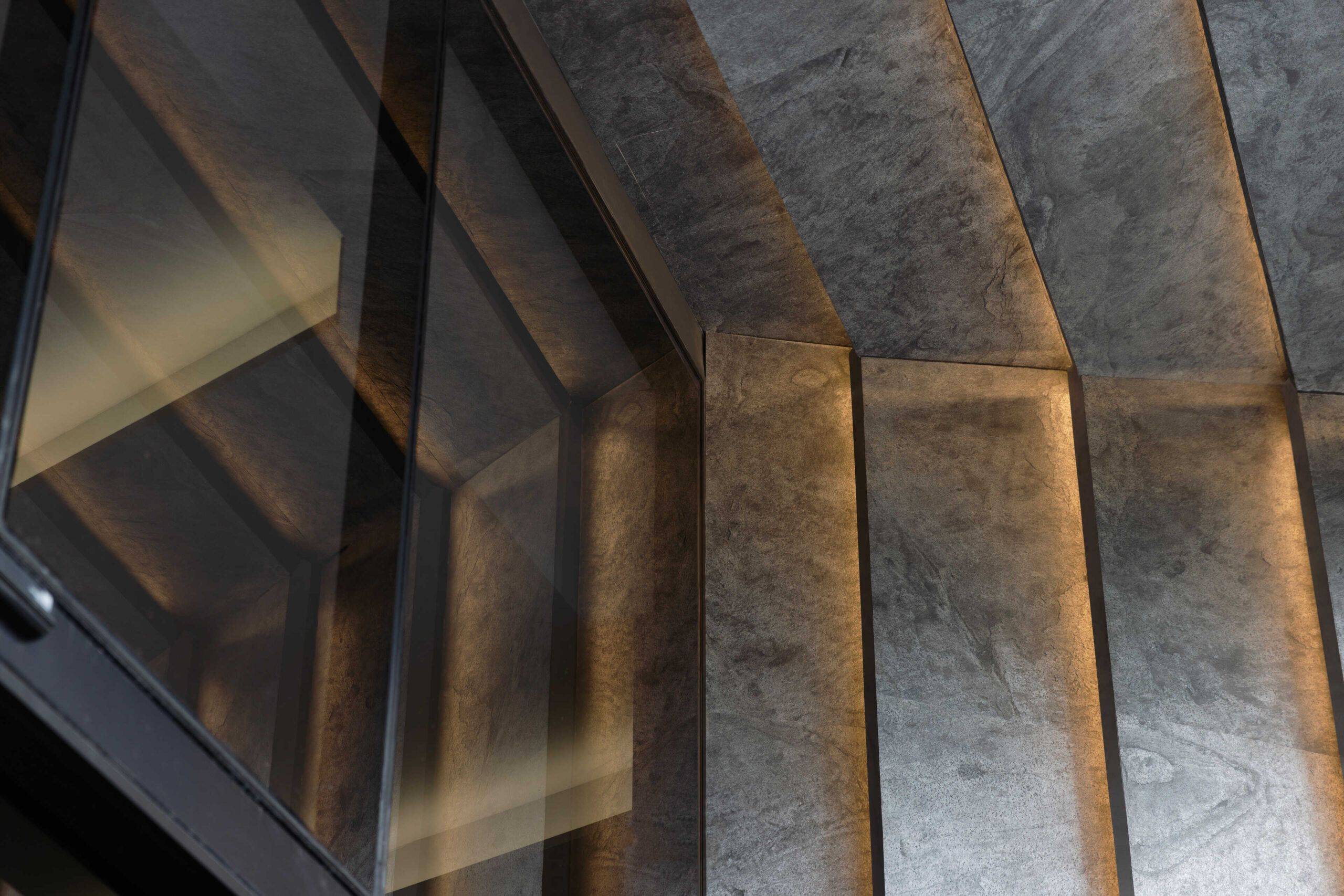 天然超薄石材在大厦及高层住宅架空层吊顶的优势_应用_建筑物_纹理