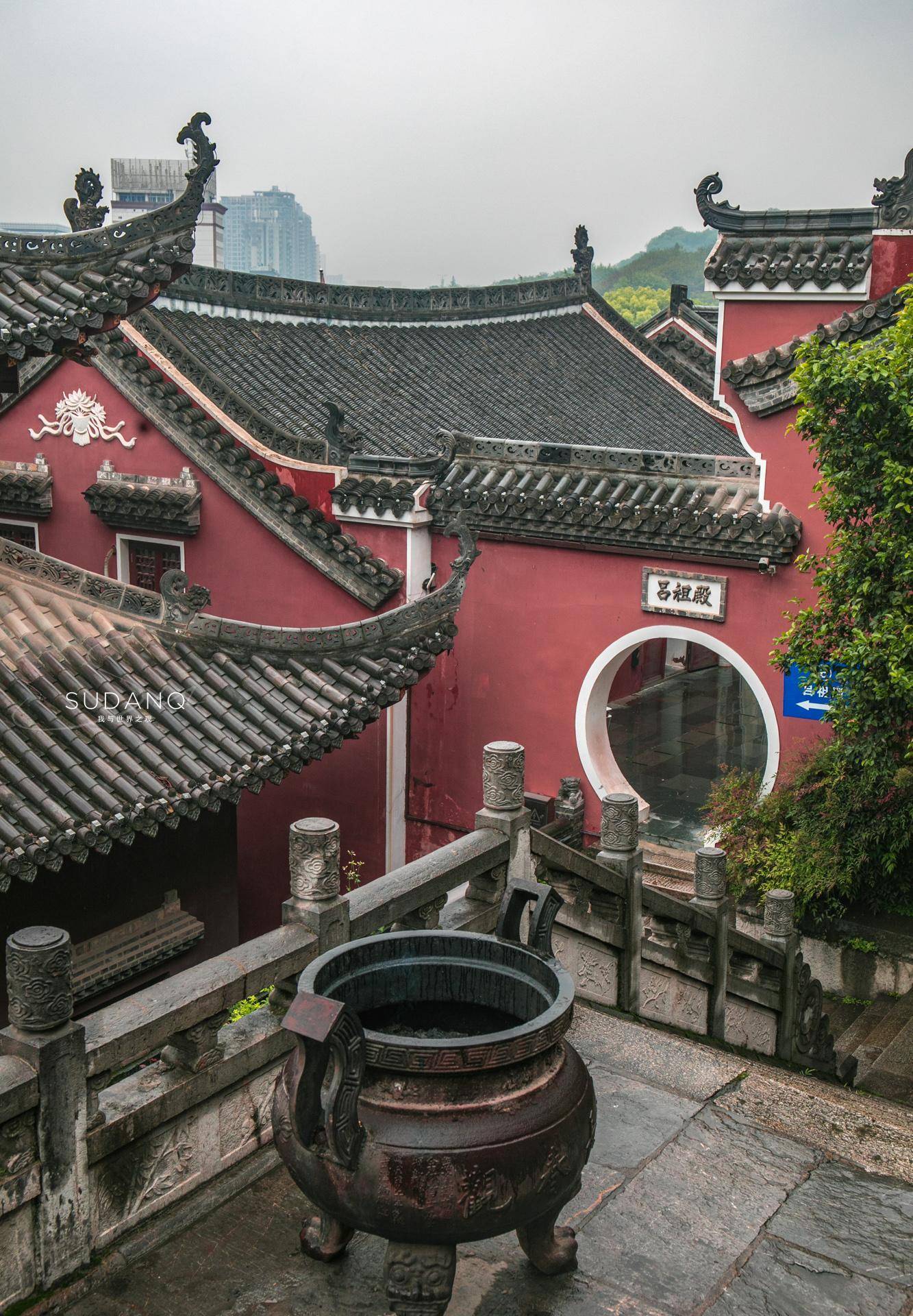武汉这座奇葩建筑,全国仅此一座:西式建筑风格的中国道观_长春观_道教
