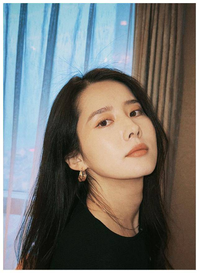 女星景如洋朴素打扮,貌似刘亦菲,秀丽清纯可人_景如阳_照片_边肖