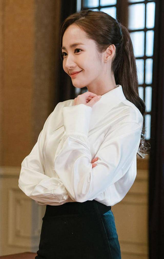 《金秘书》朴敏英十二套造型,第三套精致,第九套彰显女神范!