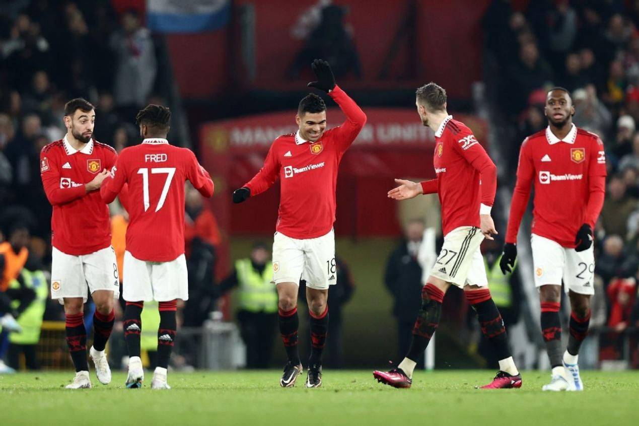 腾哈格的后顾之忧,保留三线争冠机会后,曼联碰上最大麻烦_赛季_欧冠的