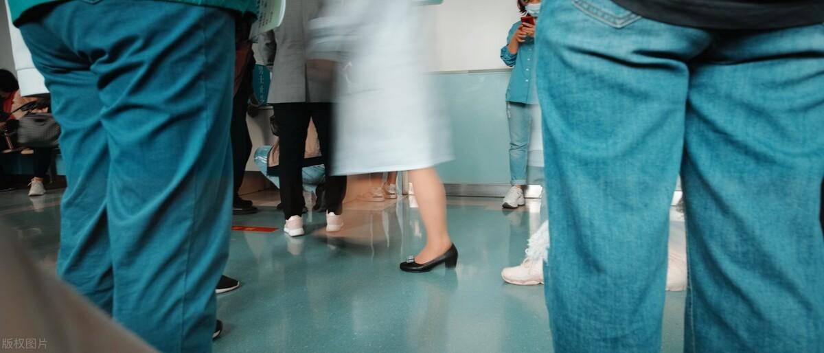 女孩得此病,外阴脓肿到私人门诊抽脓后,加重!