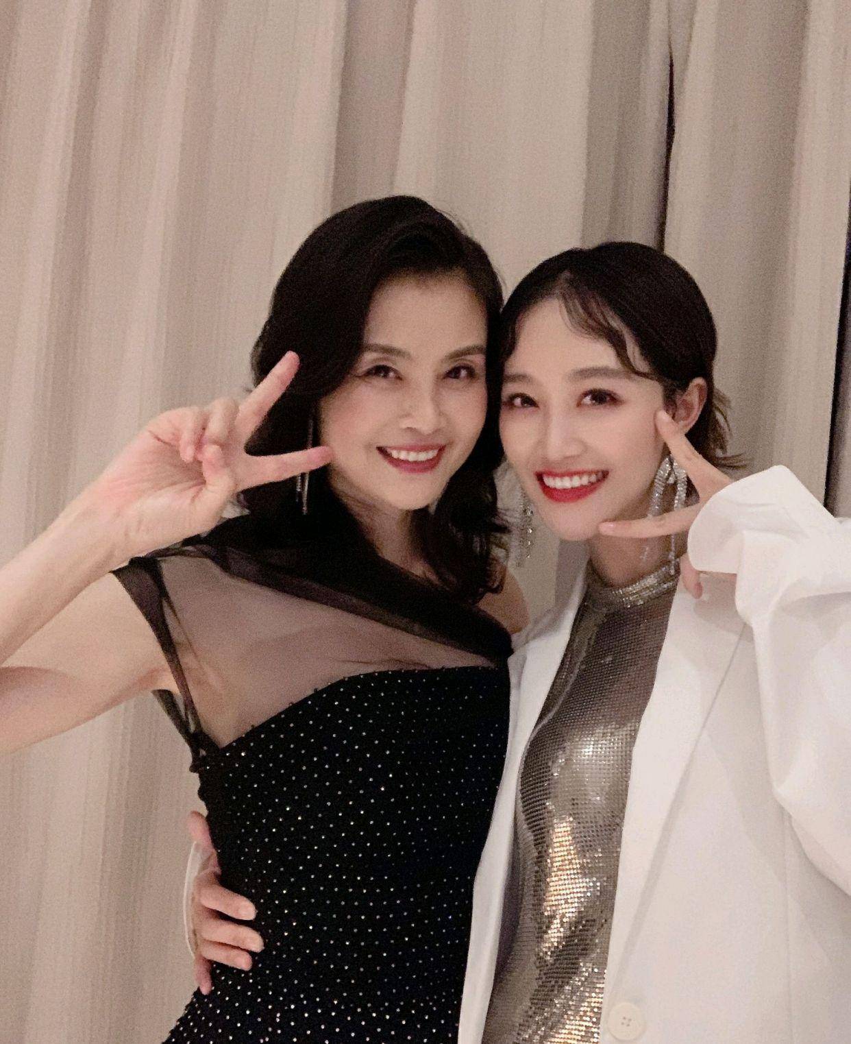 妈妈_女儿_身材