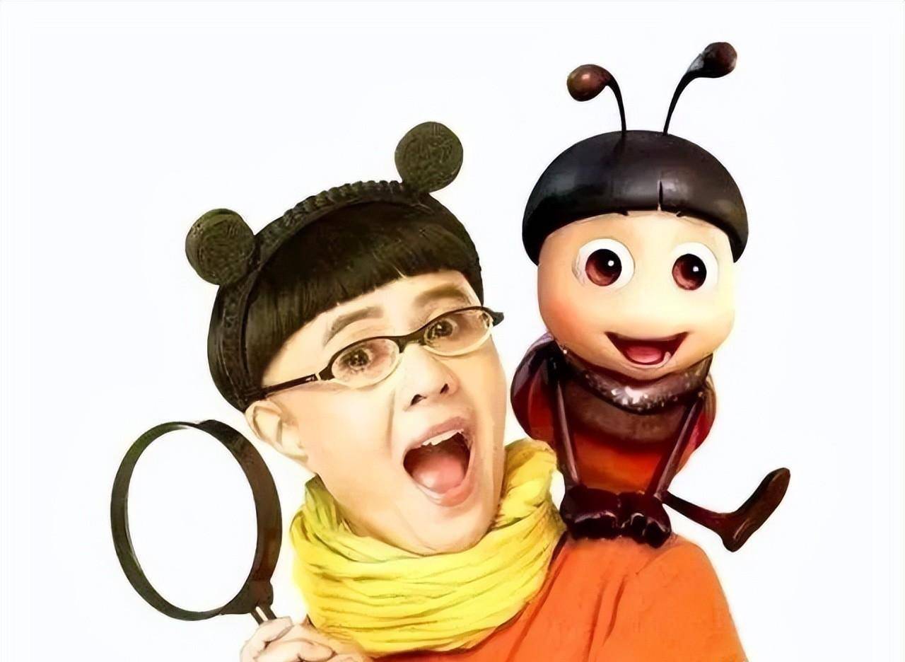 刘纯燕也是央视离职主持人中第一个直播带货的,因让几代人过于深入