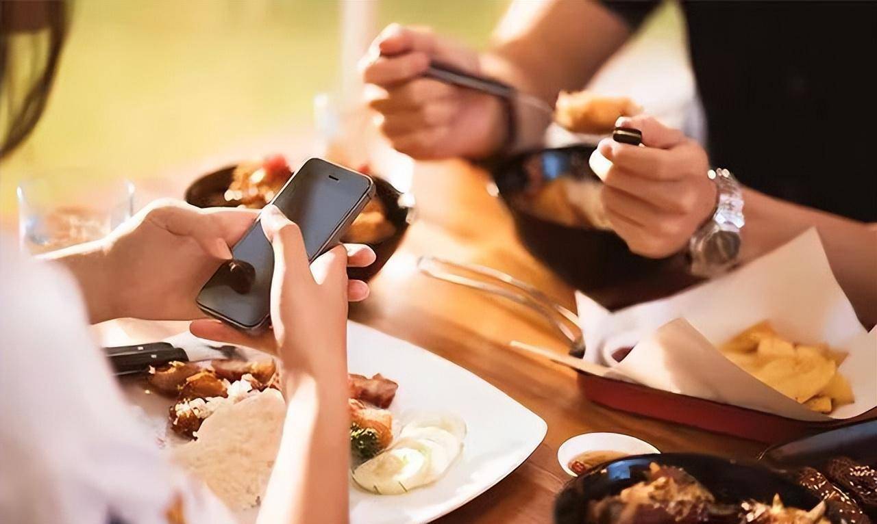 后疫情时代,很多人开始这样吃饭了!_能量_食物_味道