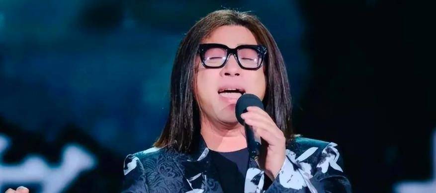 郭峰与相恋8年的女友分手后,至今未婚无子女,60岁只能和母亲过_郭科会