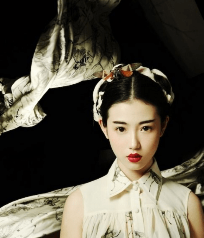 有人嫁豪门并肩刘嘉玲,有人进演艺圈却不火_张辛苑_南笙_照片