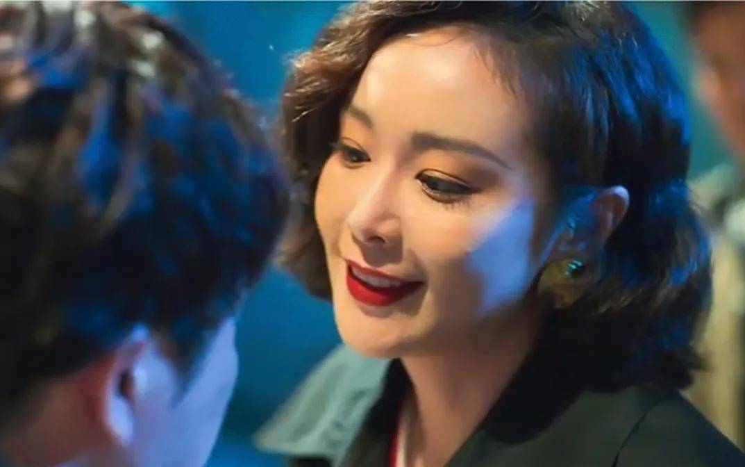 陈书婷用腰带勒高启强脖子,高启强快被勒死了缓过来后还再把腰带拍进