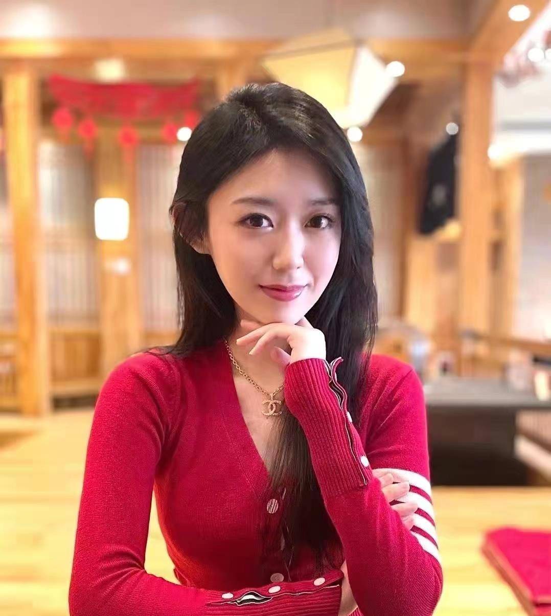 穿吊带针织衫,身材纤细皮肤白嫩,疑分手_吴子_辽宁省_1