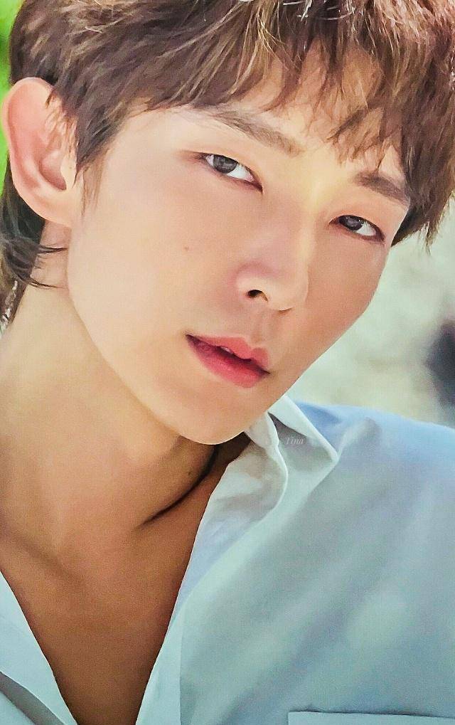 「韩剧妖孽」可狼可奶李准基,盐甜皆宜,撩出境界的"眼神杀"_泰山_银悟