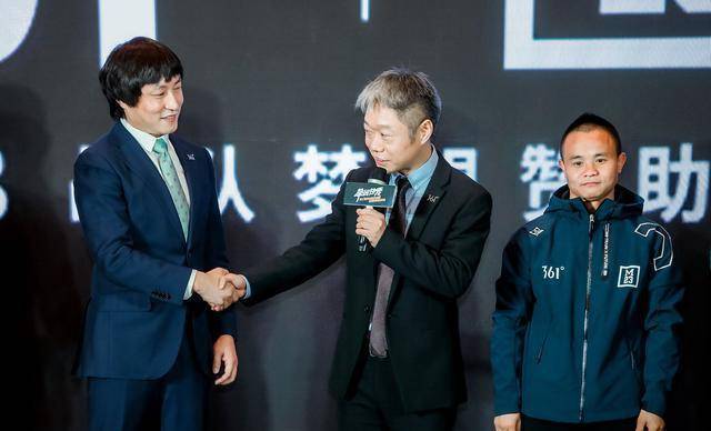 卢小龙_徐灿_职业