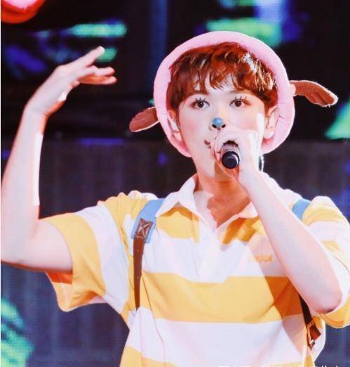 范丞丞朱正廷为何集体穿女装?这样的ninepercent你见过么!