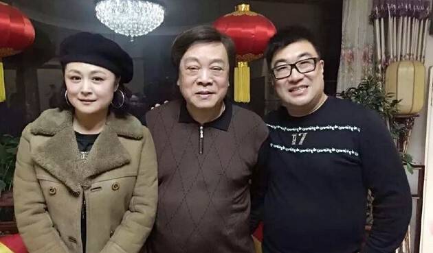 赵忠祥去世,留近10亿遗产,妻子儿子一分没有,都给了他心上人_孙子