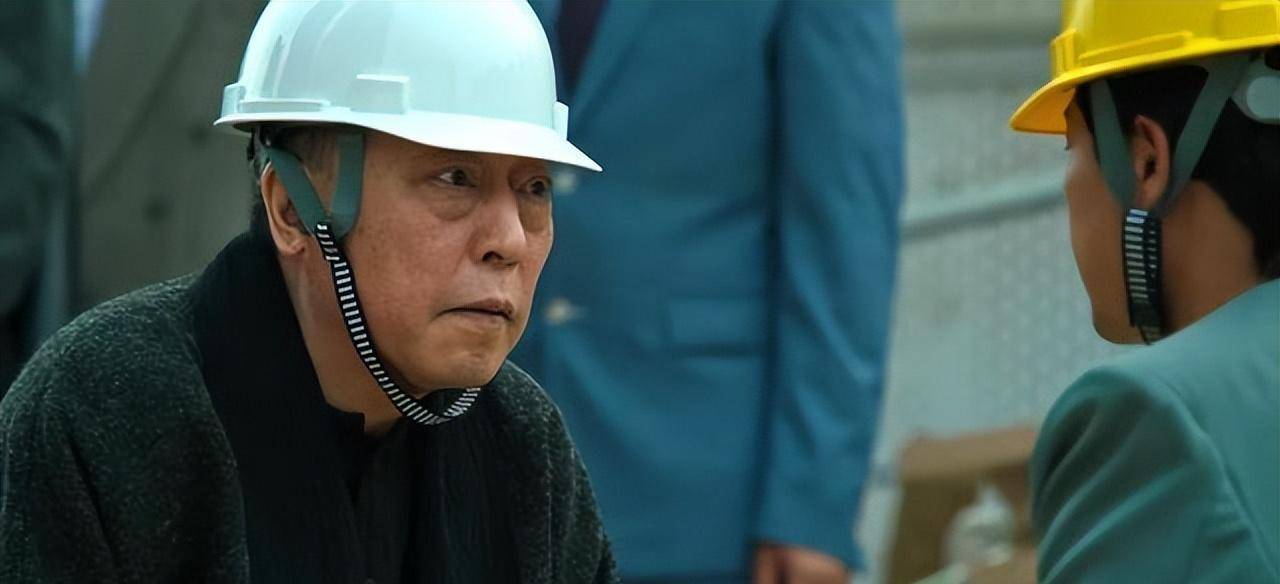 狂飙28:作为本剧第一任黑老大,泰叔为什么这么轻易就被架空?