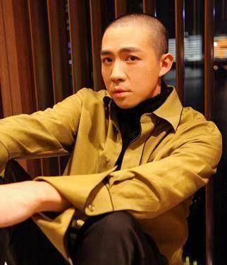 演员俞灏明,够酷吧?演员何润东,少妇杀手?