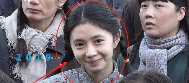 出道即巅峰,刘浩存星途势不可挡,关于她的神秘面纱渐渐被揭开_张艺谋